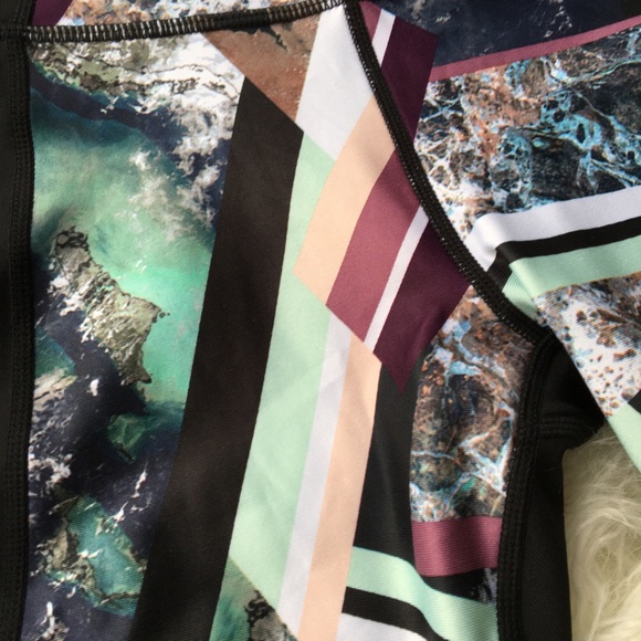 JoyLab | High-Waisted Performance 7/8 Leggings - Picture 3 of 5